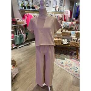 NEW LISTICLE women's short sleeve shirt & sweatpants set in cream